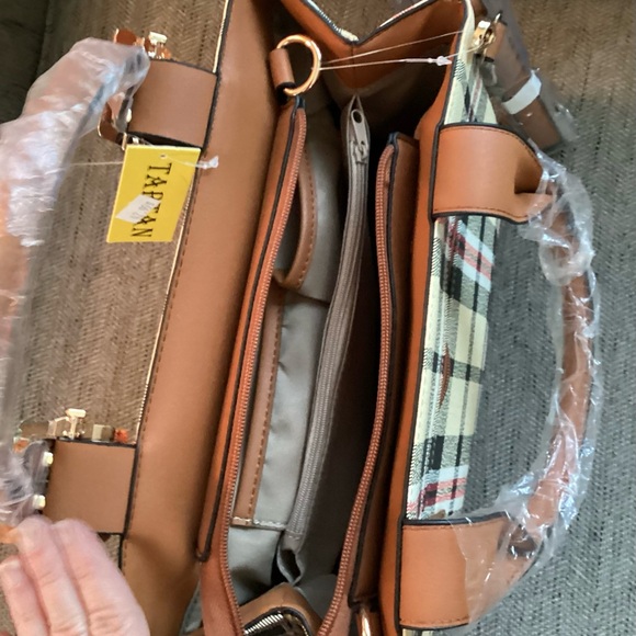 Stunning Plaid Handbag - Picture 6 of 12